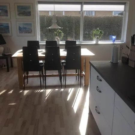 Tranevej 6 Feriehus *